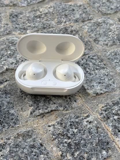 Auriculares Buds+